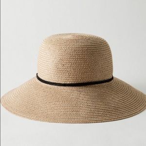 Aritzia Main Character Eau Claire Hat